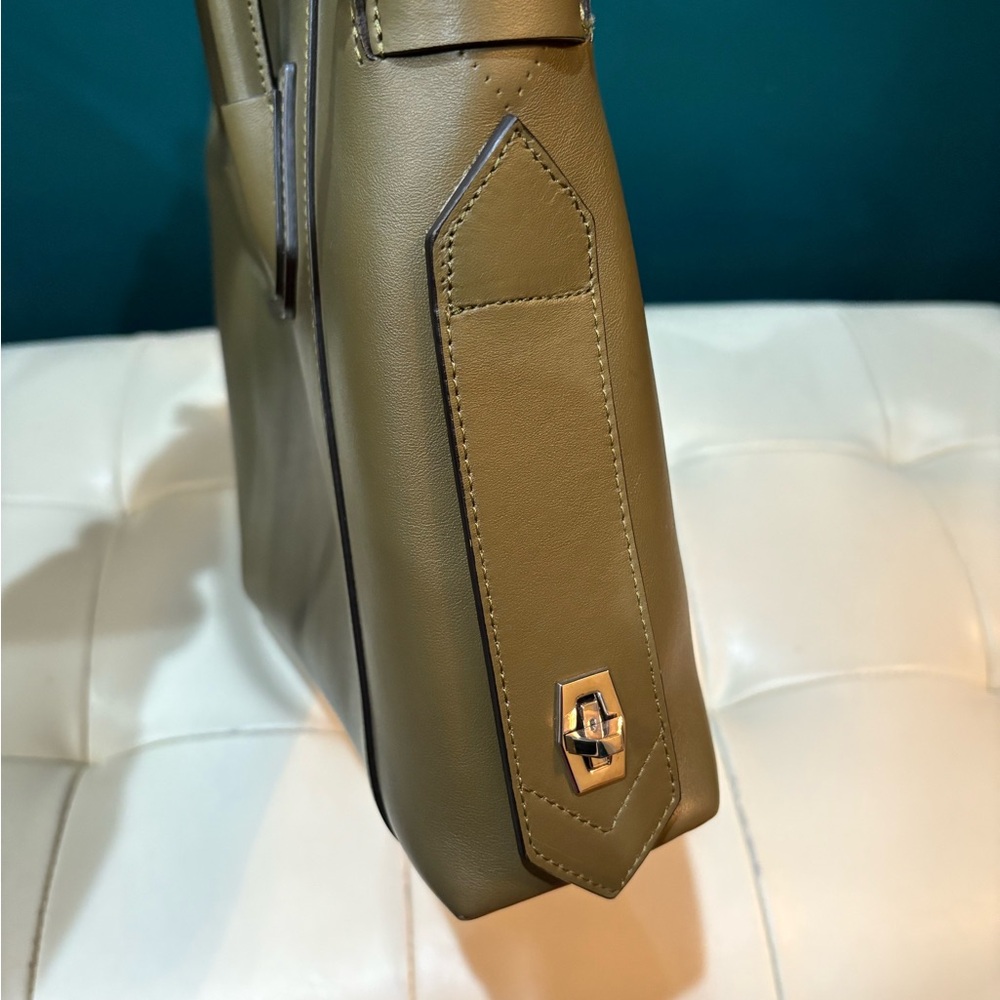 Givenchy Antigona Army Green RARE professionally modified - Picture 11 of 12